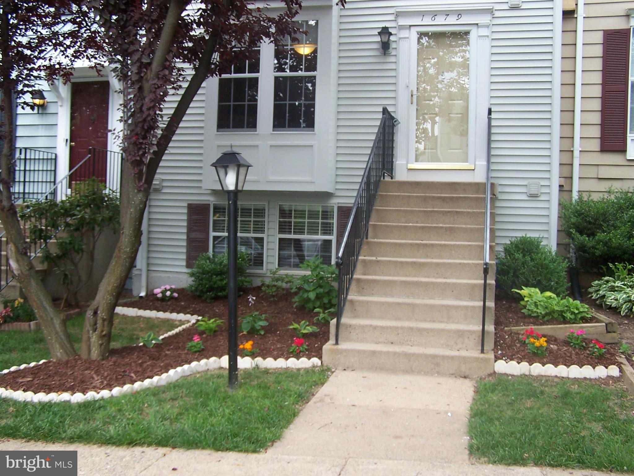 1679 Bayfield Way Reston, VA 20194 - Photo 2 of 30 Exterior (Front)