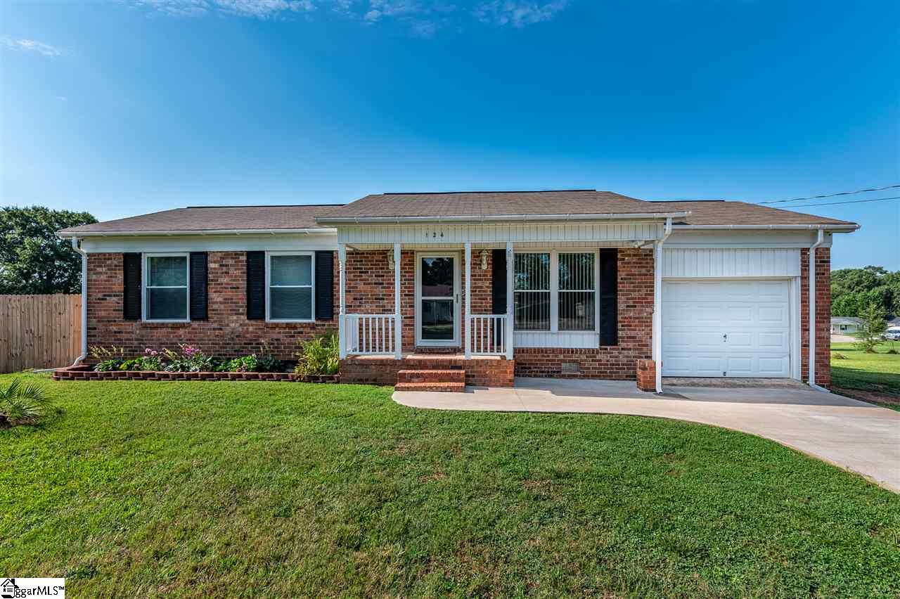 124 Pine Ridge Drive Greer, SC 29651 - Photo 1 of 21 Gallery Image 1