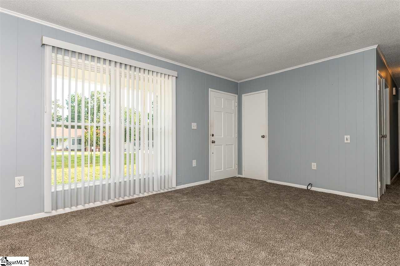 124 Pine Ridge Drive Greer, SC 29651 - Photo 7 of 21 Gallery Image 7