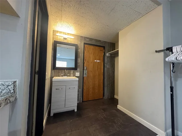 $825 | 65 Front Street, Unit 305, Binghamton, NY 13905