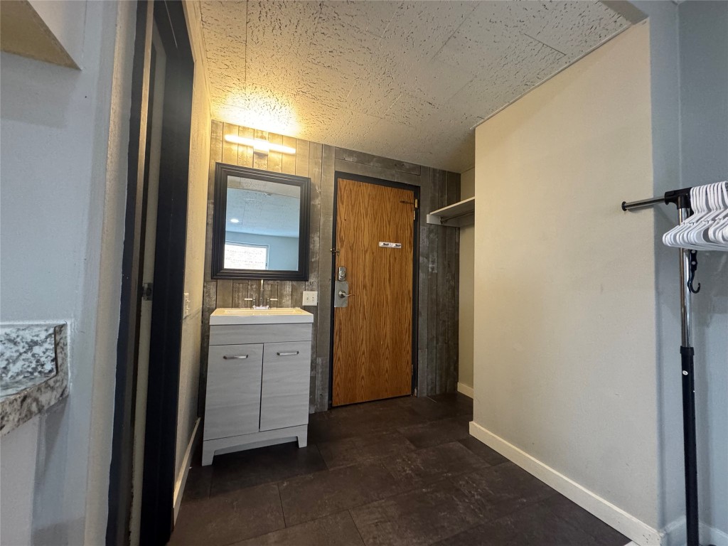 65 Front Street, Unit 305 Binghamton, NY 13905 - Photo 6 of 8