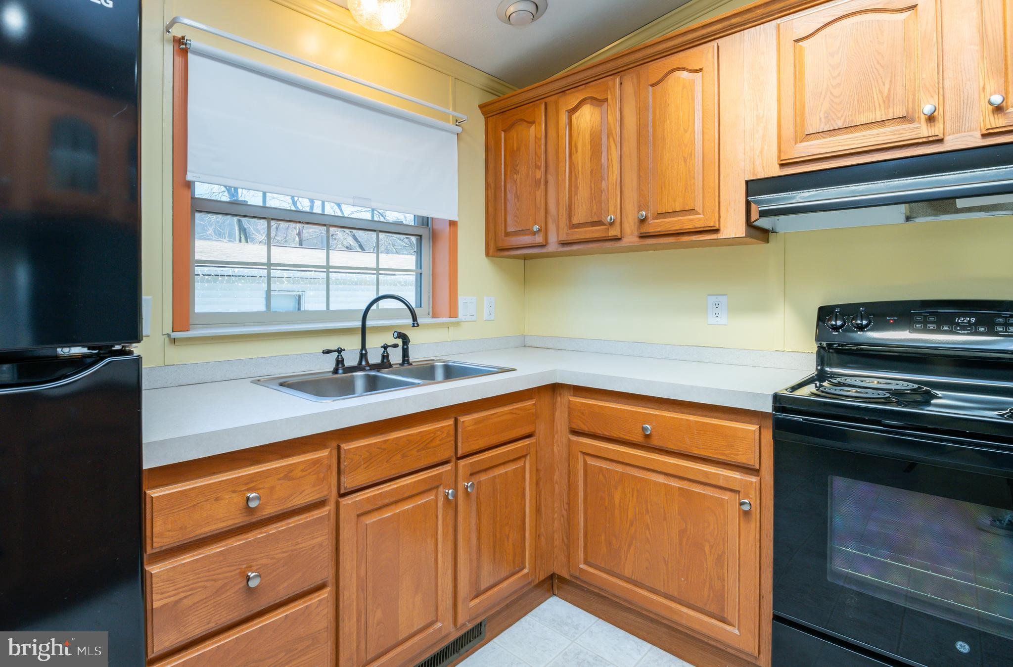 125 Tuckerton Road Reading, PA 19605 - Photo 9 of 21 Gallery Image 9
