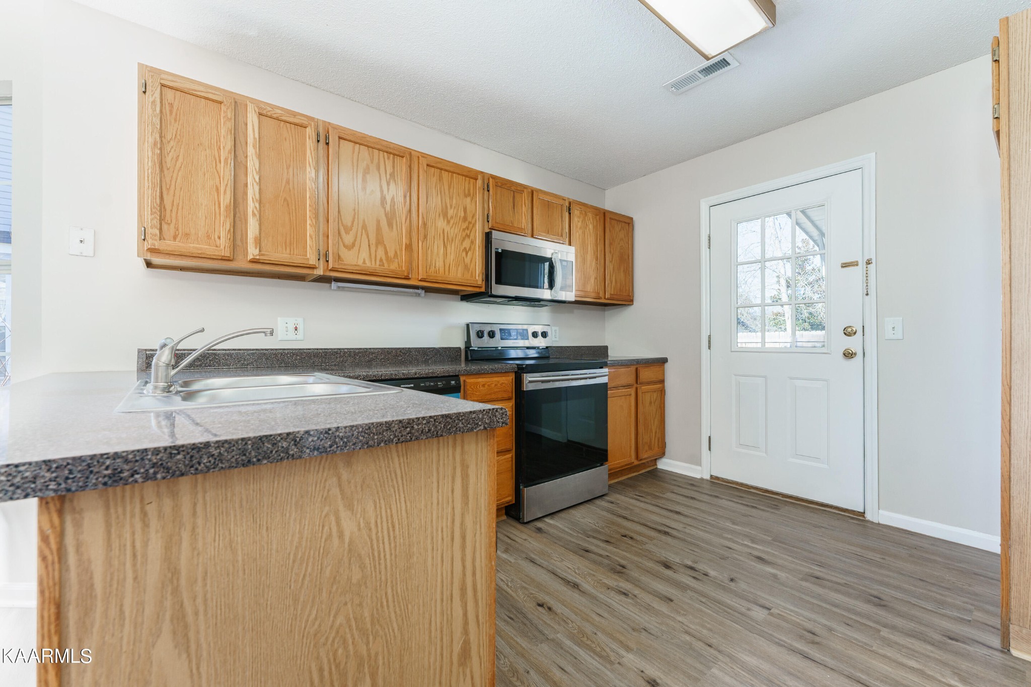 614 South Asbury Road Pigeon Forge, TN 37863 - Photo 3 of 20