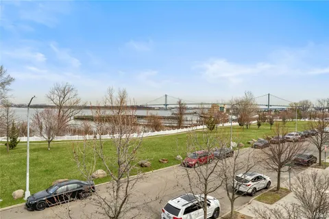 $899,000 | 122-06 Powell Cove Boulevard, Unit 132 | College Point