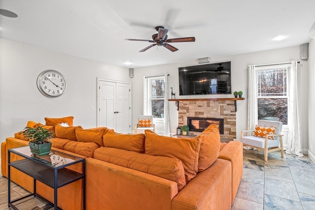 9 Washington Avenue Woburn, MA 01801 - Photo 12 of 42