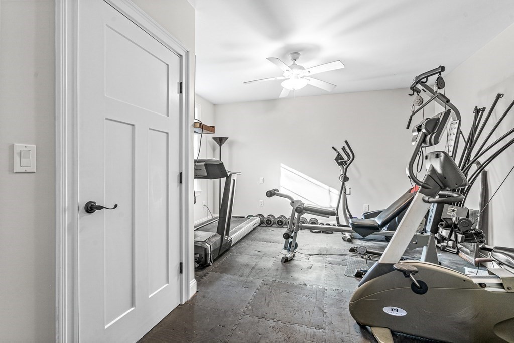 9 Washington Avenue Woburn, MA 01801 - Photo 23 of 42