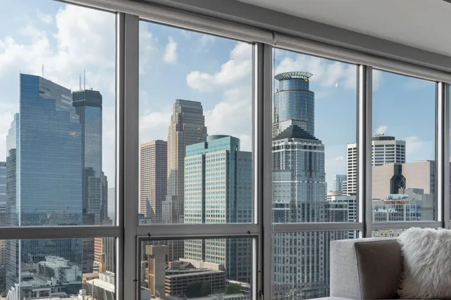 $5,995 | 929 Portland Avenue, Unit 2501, Minneapolis, MN 55404