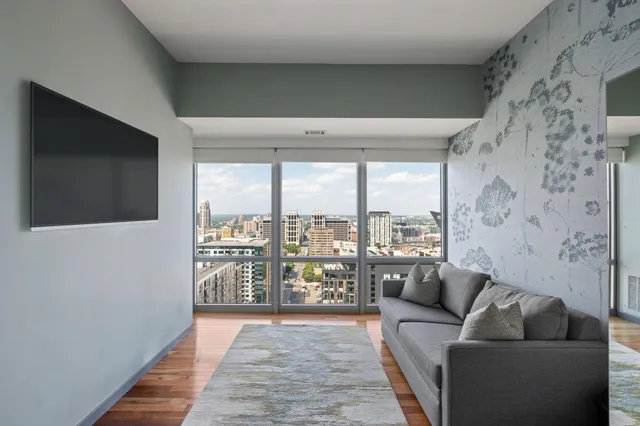 $5,995 | 929 Portland Avenue, Unit 2501, Minneapolis, MN 55404