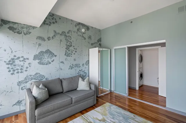 $5,995 | 929 Portland Avenue, Unit 2501, Minneapolis, MN 55404