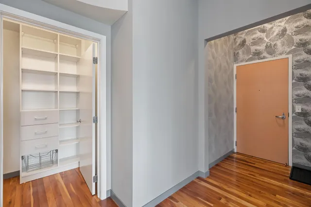 $5,995 | 929 Portland Avenue, Unit 2501, Minneapolis, MN 55404