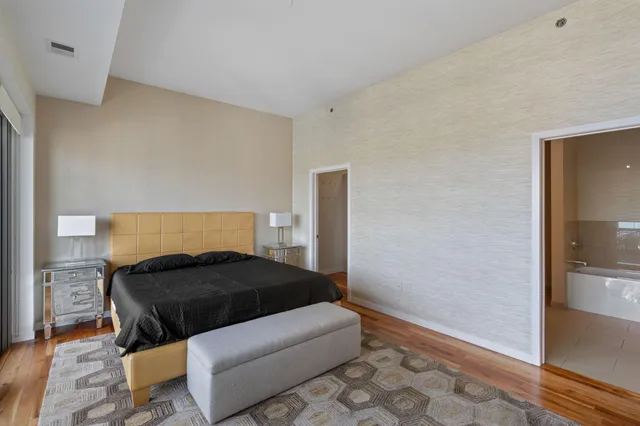 $5,995 | 929 Portland Avenue, Unit 2501, Minneapolis, MN 55404