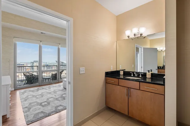 $5,995 | 929 Portland Avenue, Unit 2501, Minneapolis, MN 55404