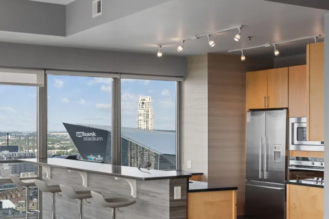 $5,995 | 929 Portland Avenue, Unit 2501, Minneapolis, MN 55404