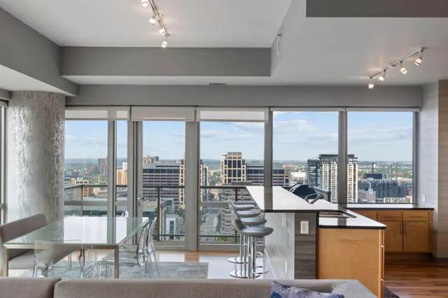 $5,995 | 929 Portland Avenue, Unit 2501, Minneapolis, MN 55404