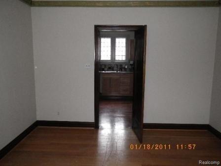 14646 Rutland Street Detroit, MI 48227 - Photo 11 of 25 011