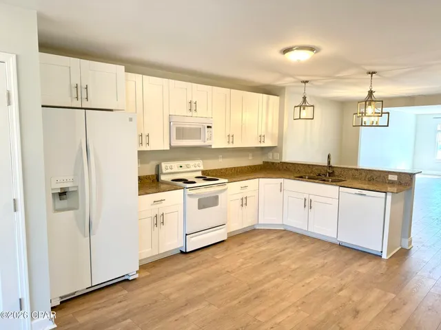 $1,600 | 3124 Meadow Street, Lynn Haven, FL 32444