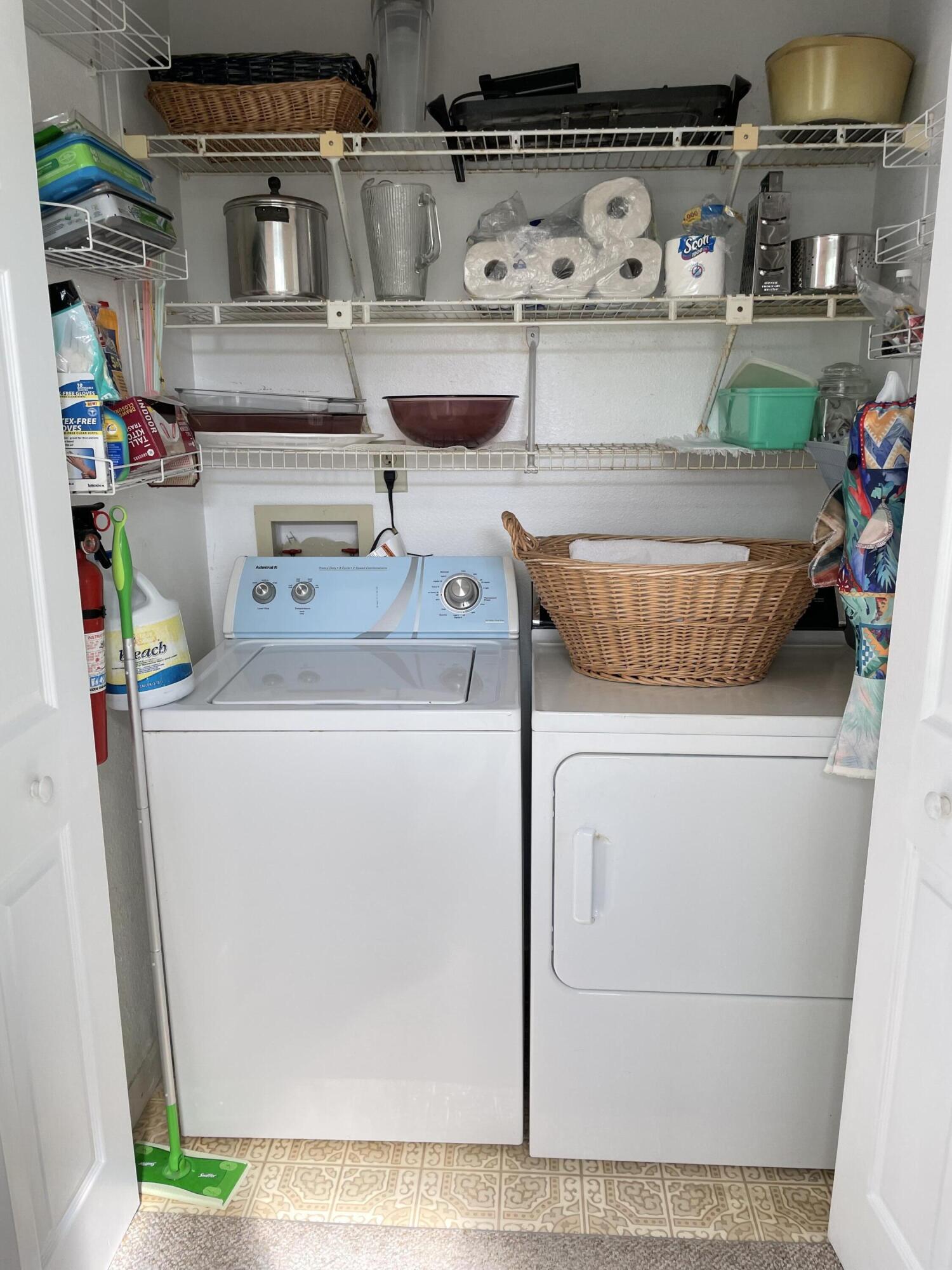 274 Blackbeard Road Summerland Key, FL 33042 - Photo 32 of 45 Laundry