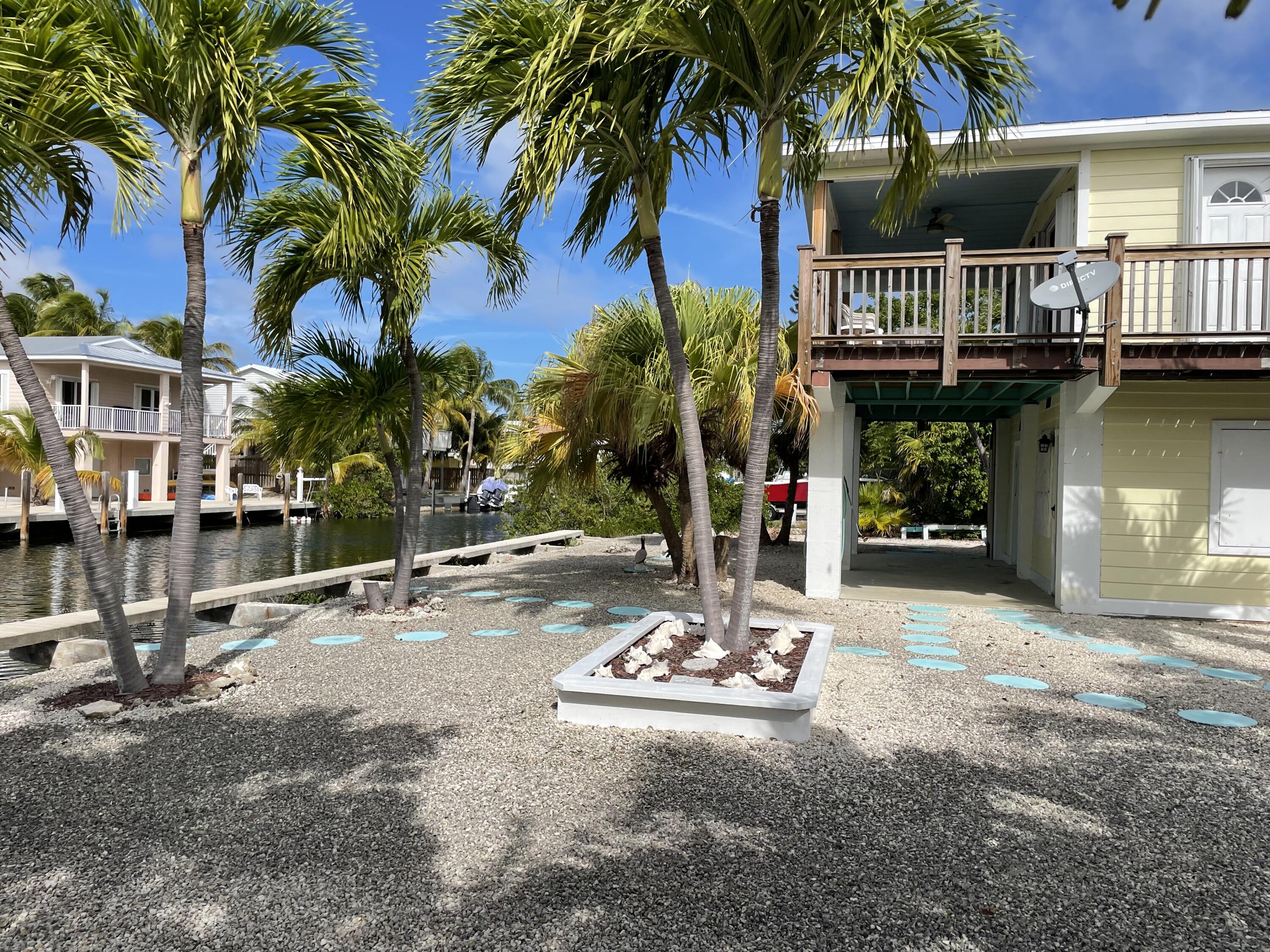 274 Blackbeard Road Summerland Key, FL 33042 - Photo 9 of 45 Back