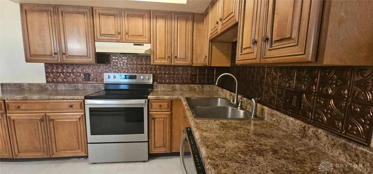 421 East Lexington Road Eaton, OH 45320 - Photo 10 of 50 Gallery Image 10
