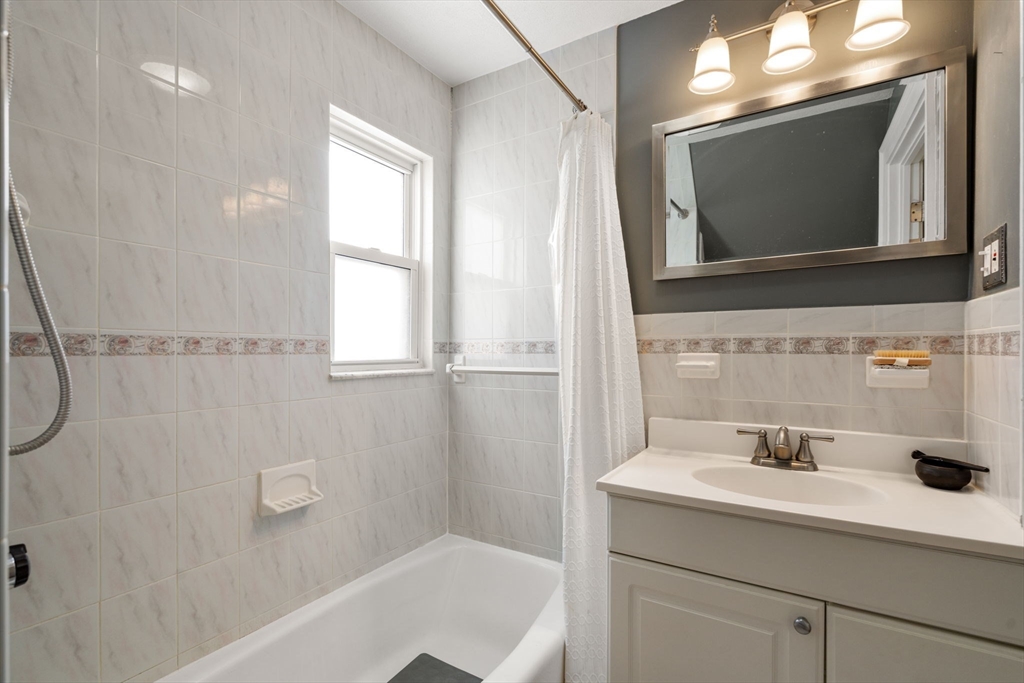 16 Richfield Road Arlington, MA 02474 - Photo 21 of 38