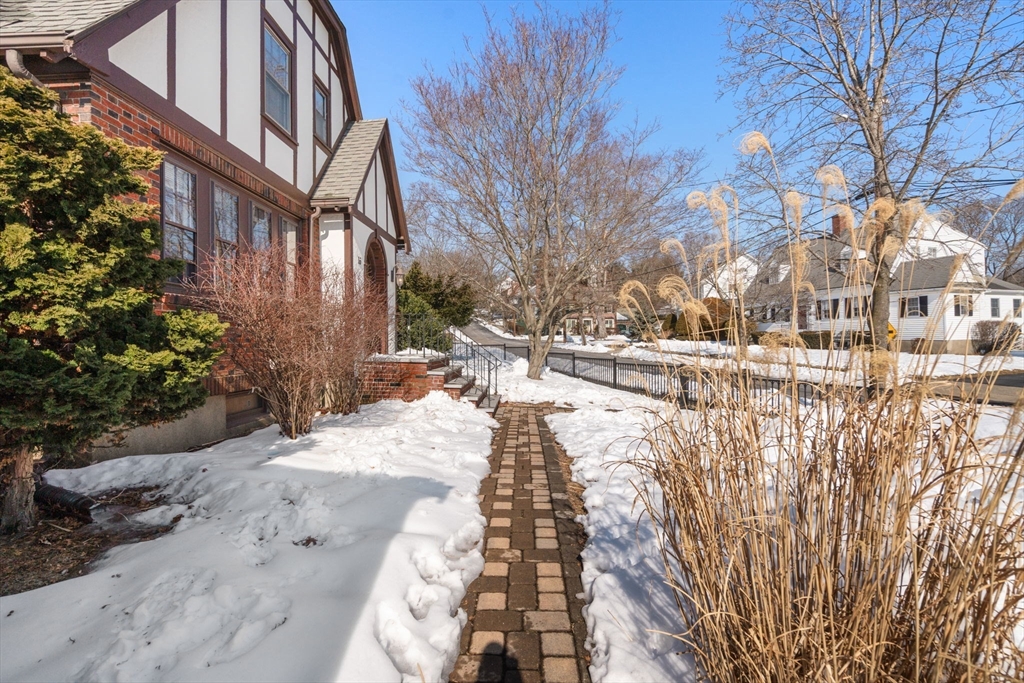 16 Richfield Road Arlington, MA 02474 - Photo 36 of 38