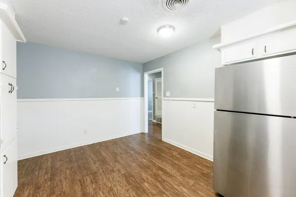 $1,295 | 5426 25th Street, Lubbock, TX 79407