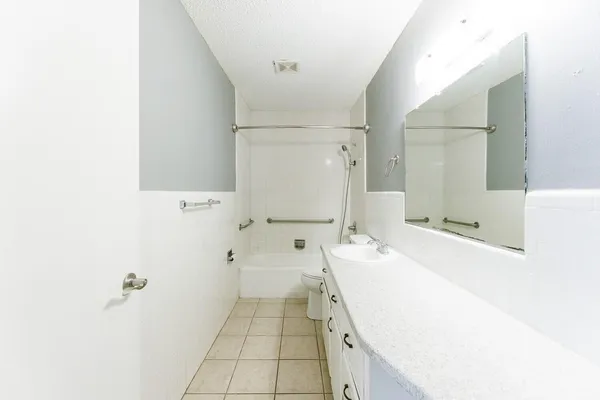 $1,295 | 5426 25th Street, Lubbock, TX 79407