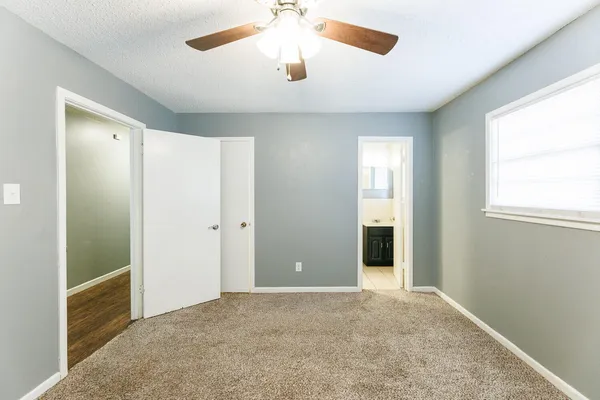 $1,295 | 5426 25th Street, Lubbock, TX 79407