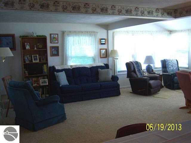 5698 West Cutler Road Lakeview, MI 48850 - Photo 3 of 34 1747767-2.JPG