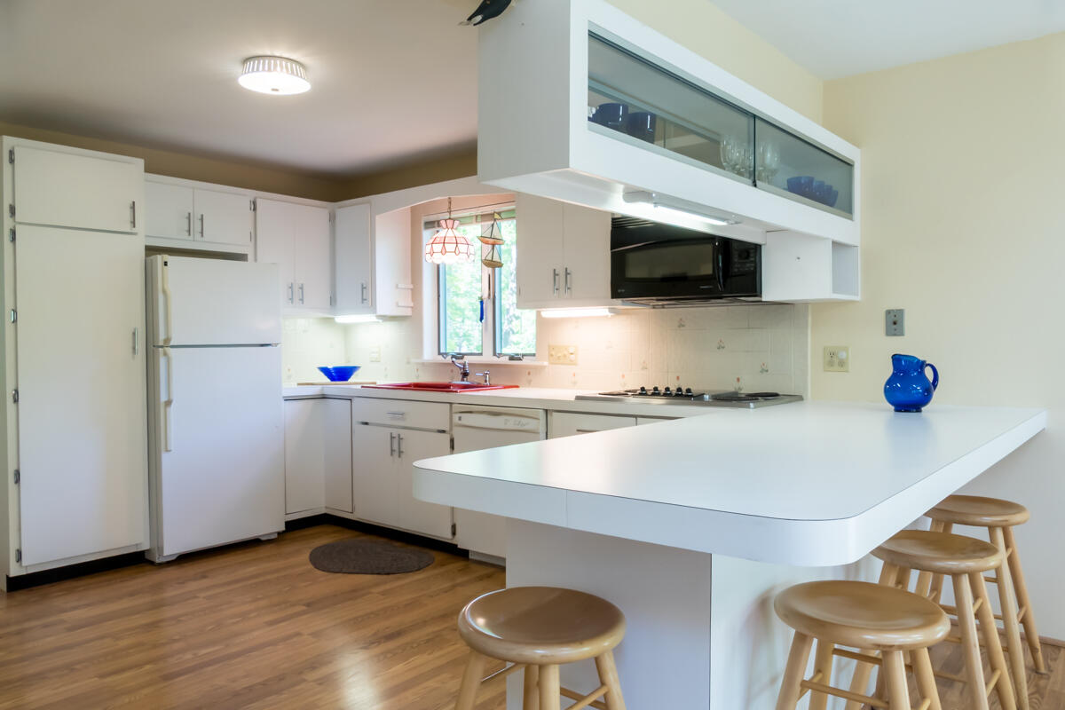 15 Cushing Briggs Road Freeport, ME 04032 - Photo 7 of 86 15-Kitchen (2 of 9)