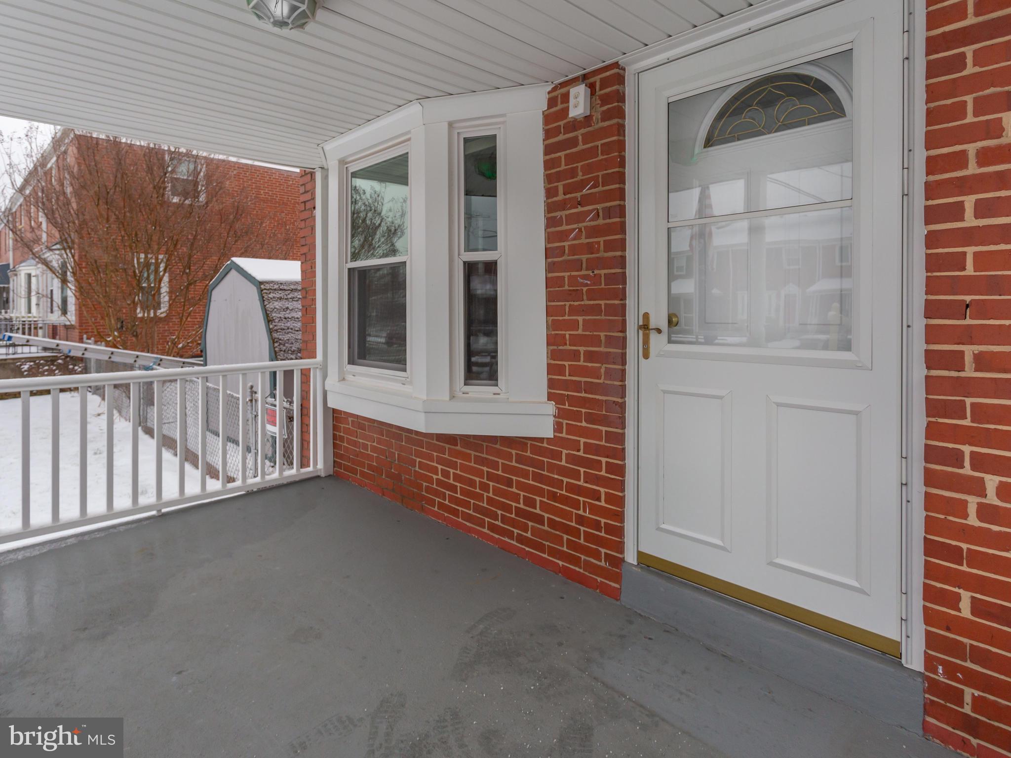811 Middlesex Road Baltimore, MD 21221 - Photo 4 of 35 BAY WINDOW VIEWS