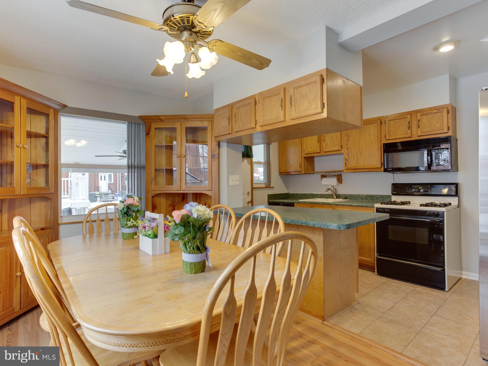 811 Middlesex Road Baltimore, MD 21221 - Photo 10 of 35 WONDERFUL KITCHEN