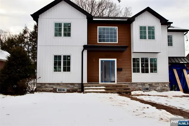 $8,000 | 5-24 Summit Avenue, Fair Lawn, NJ 07410