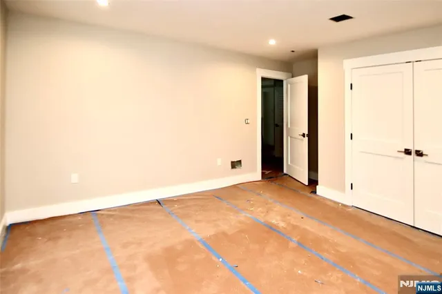 $8,000 | 5-24 Summit Avenue, Fair Lawn, NJ 07410