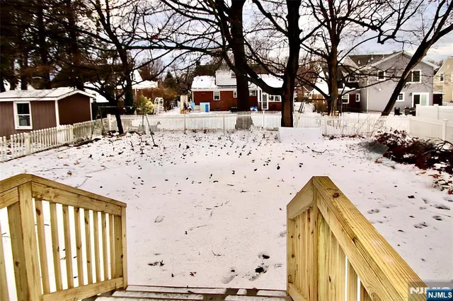 $8,000 | 5-24 Summit Avenue, Fair Lawn, NJ 07410