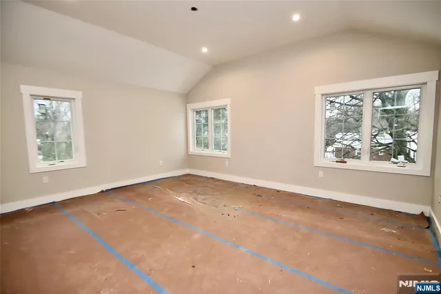 $8,000 | 5-24 Summit Avenue, Fair Lawn, NJ 07410