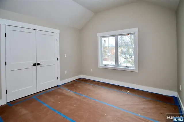 $8,000 | 5-24 Summit Avenue, Fair Lawn, NJ 07410