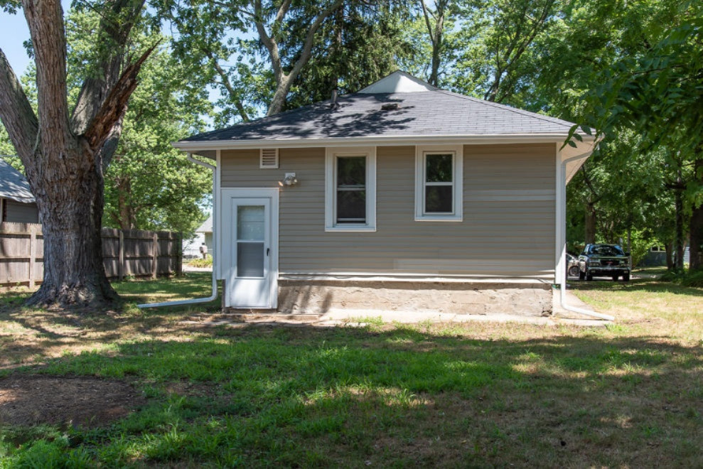 55 Ave B Springfield, MI 49037 - Photo 5 of 23 DSC_8465