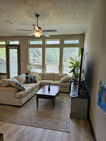 $3,200 | 7 Aventura Place, Spring, TX 77389