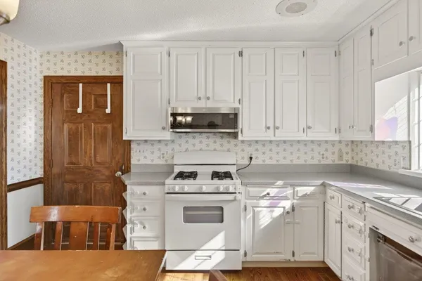 $399,900 | 127 Valley View Avenue, Mount Sidney, VA 24467