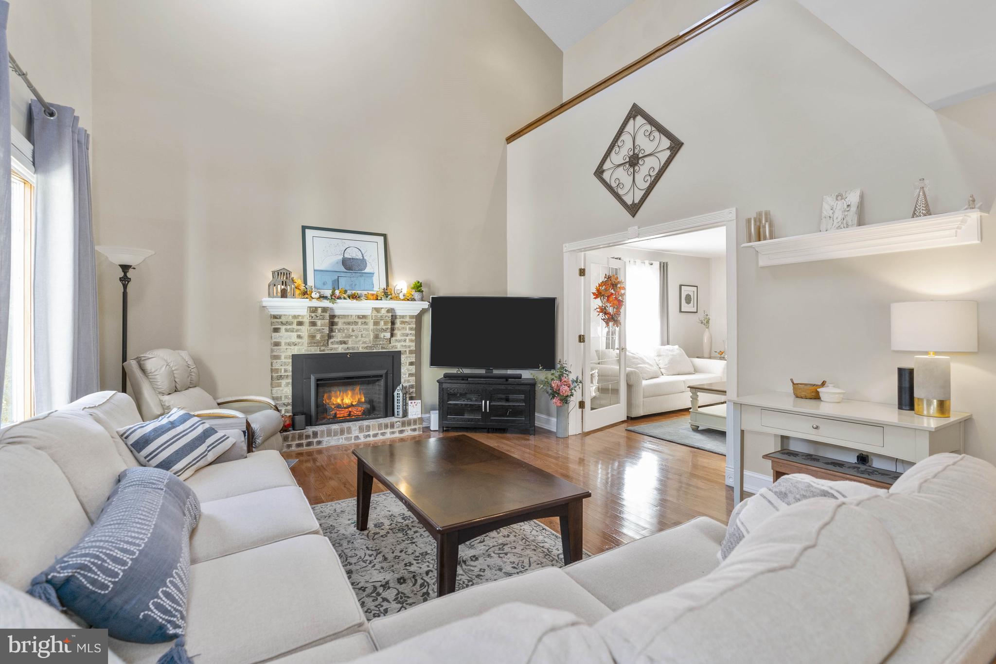 2713 Duncan Road Wilmington, DE 19808 - Photo 10 of 36 Stunning Family Room