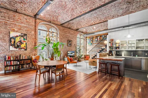 $599,000 | 105 South 12th Street, Unit 302, Philadelphia, PA 19107