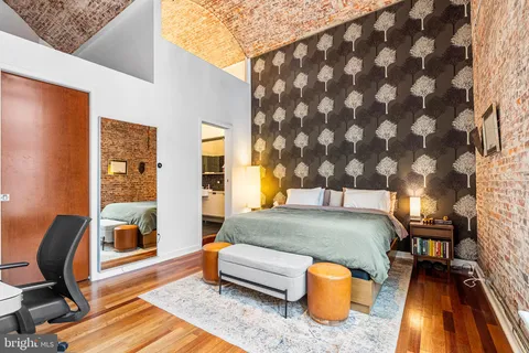 $599,000 | 105 South 12th Street, Unit 302, Philadelphia, PA 19107