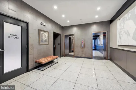 $599,000 | 105 South 12th Street, Unit 302, Philadelphia, PA 19107