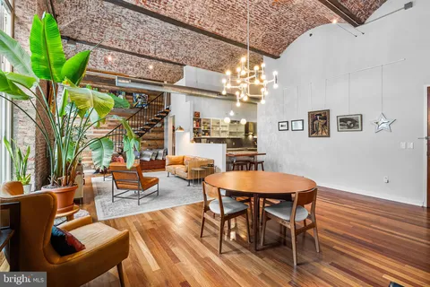 $599,000 | 105 South 12th Street, Unit 302, Philadelphia, PA 19107