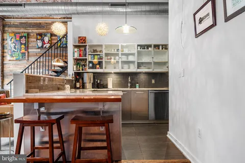 $599,000 | 105 South 12th Street, Unit 302, Philadelphia, PA 19107