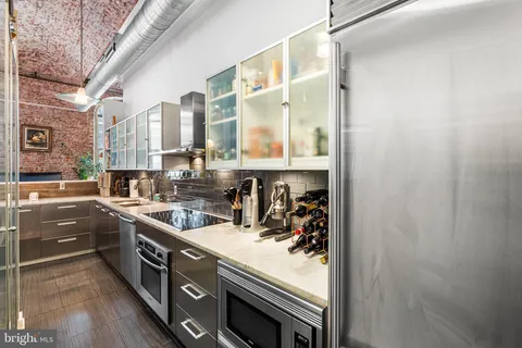 $599,000 | 105 South 12th Street, Unit 302, Philadelphia, PA 19107