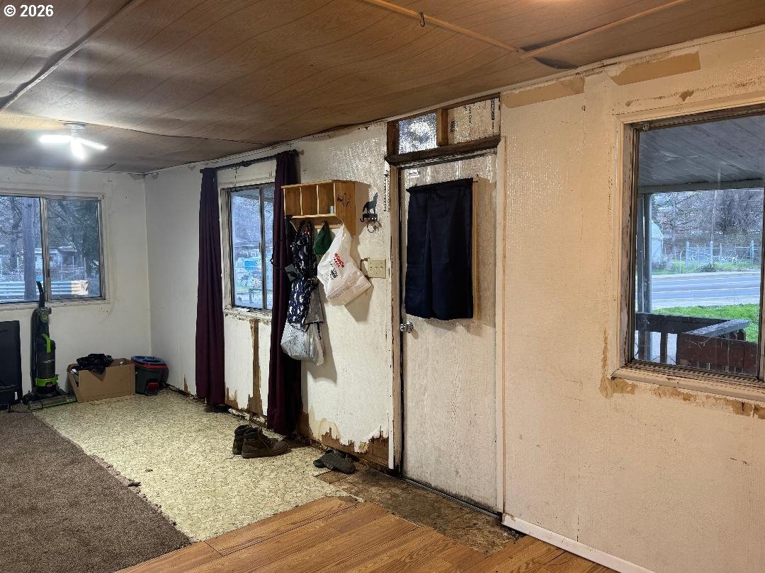 5000 Northeast Stephens Street, Unit 2 Roseburg, OR 97470 - Photo 10 of 23 a view of a room with gym equipment