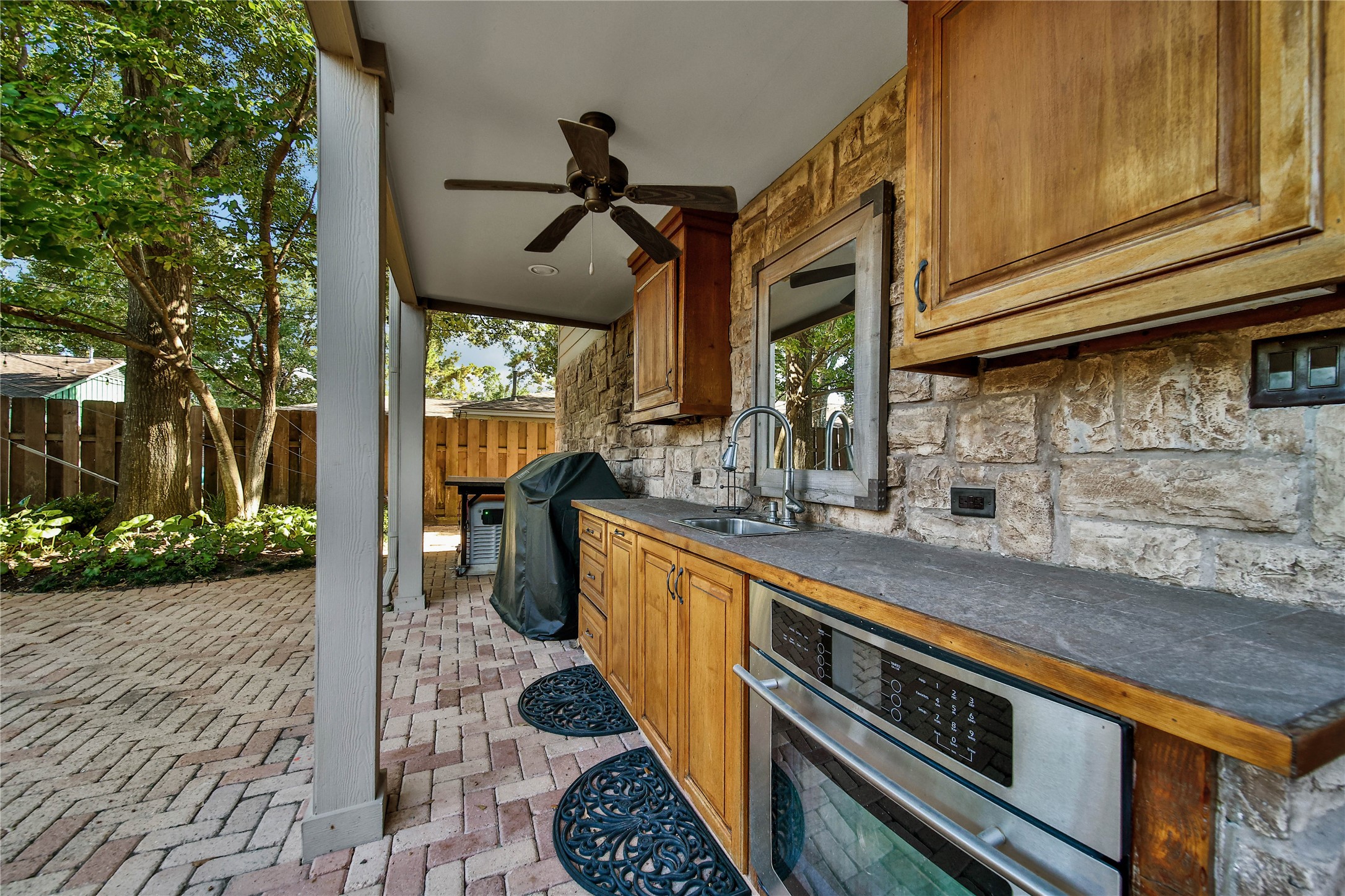 1147 Thornton Road Houston, TX 77018 - Photo 41 of 45 Gallery Image 41