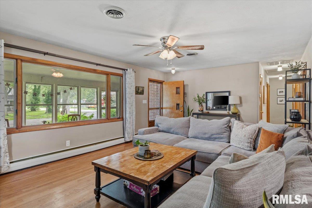 3300 South 2nd Street Springfield, IL 62703 - Photo 8 of 49